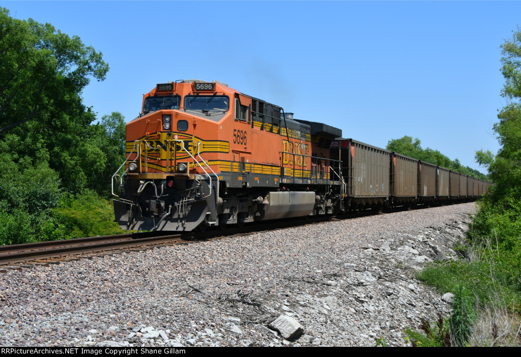 BNSF 5696